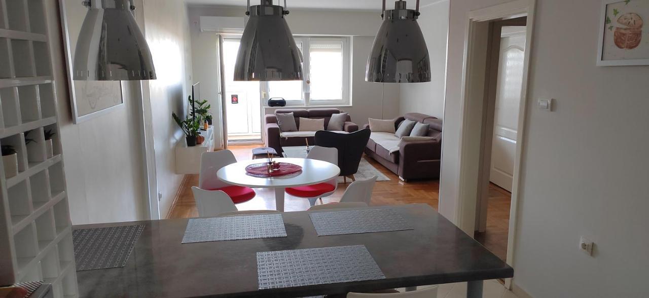 Lux Apartman Ava Kikinda 外观 照片